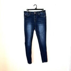 YMI WannaBettaButt? Mid Rise Skinny Jeans | Size 13